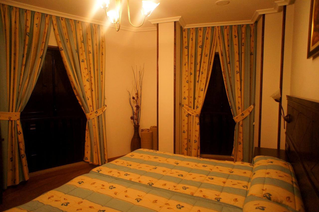 Mirador Da Ribeira Hotel Viana do Bolo Szoba fotó